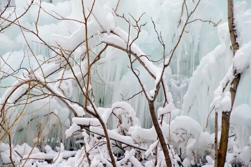 朝阳沟景区尊享半价看冰挂