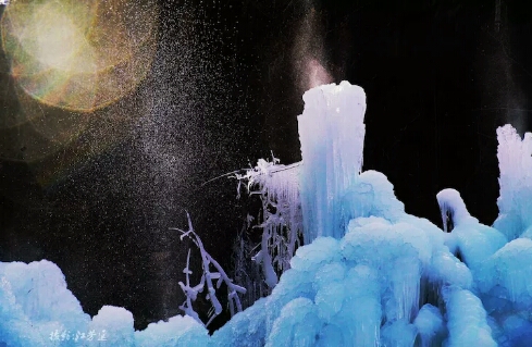 朝阳沟景区尊享半价看冰挂